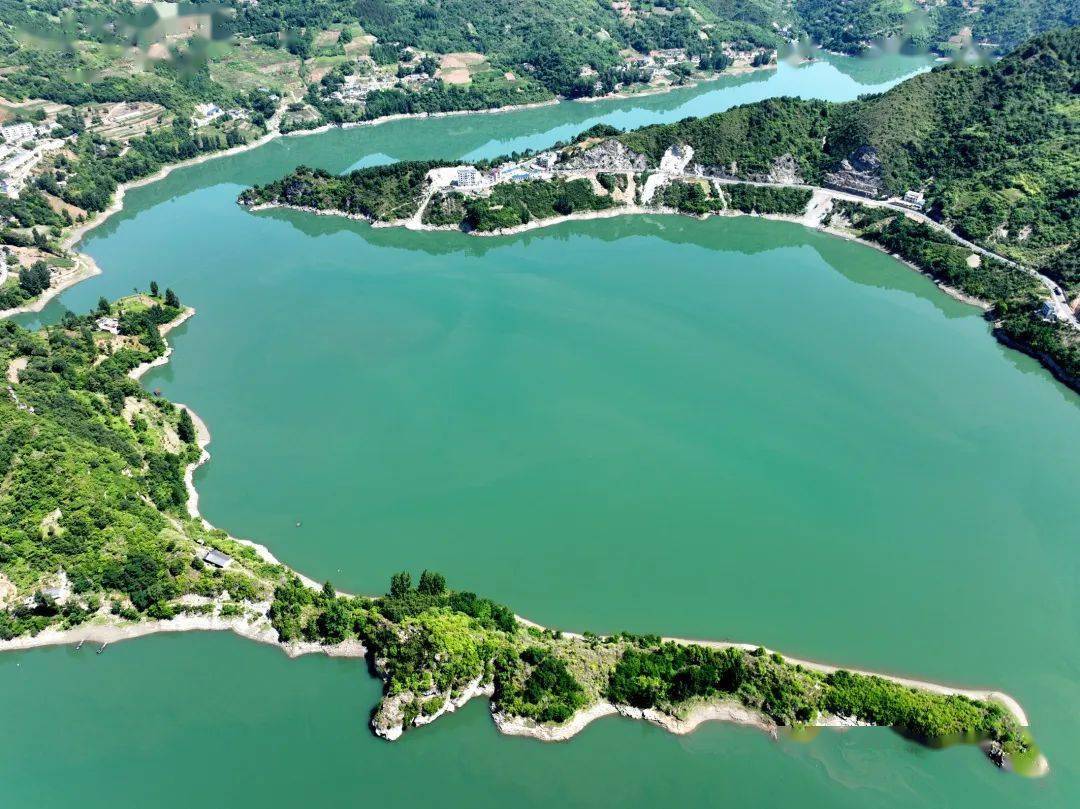 房县:黄龙滩库区水天一色如画廊_十堰_丹江口_姚坪乡