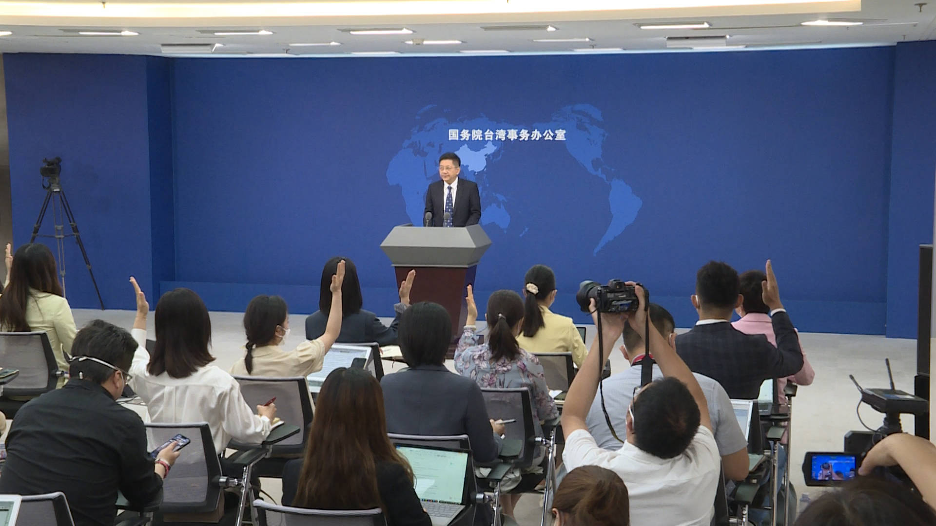 国台办:"九二共识"是改善和发展两岸关系的最大公约数_刘春晖_陈舒_应