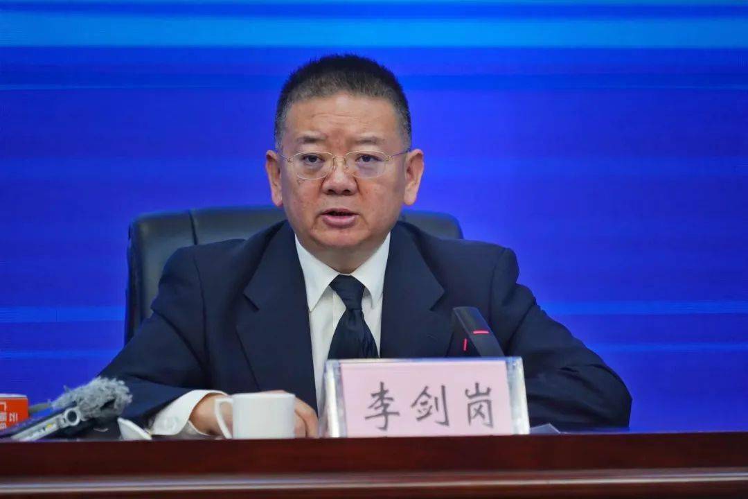 云南省司法厅二级巡视员,律师工作管理处处长(省法律职业资格考试办