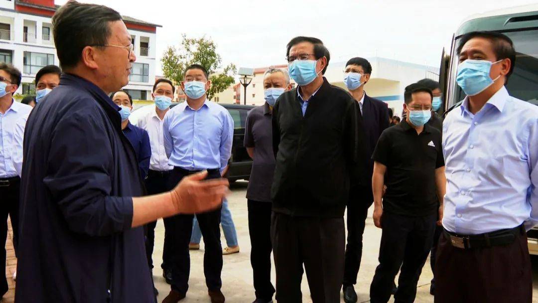 省人大常委会执法检查组到普定县开展执法检查_江苏省检察院副检察长