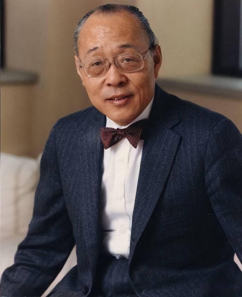 王安:凭一人之力挑战美国巨头,称霸市场20年,却因一念之差破产_电脑