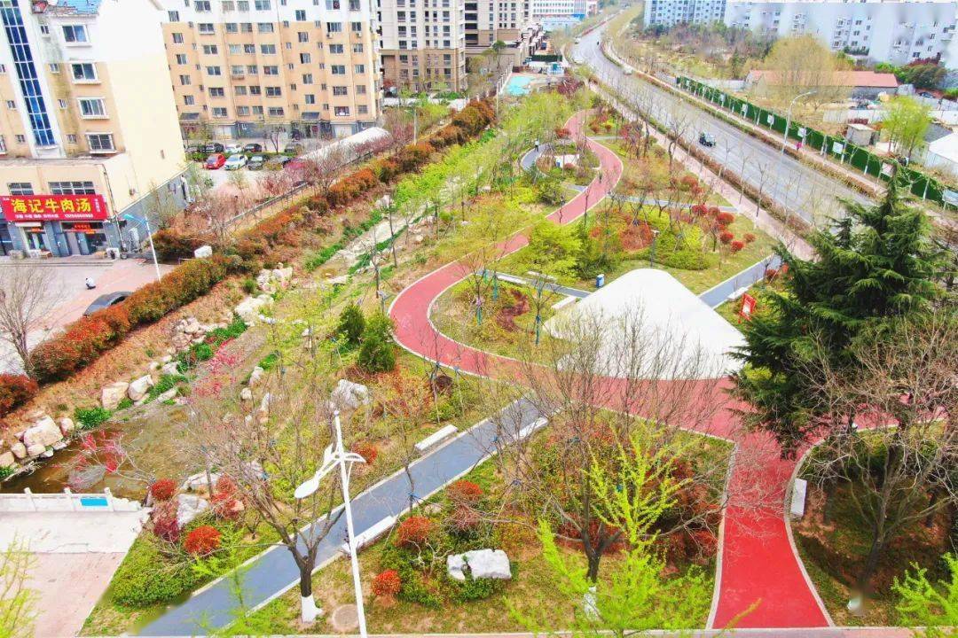 新合村西绿地工程位于烟台路与学苑路交汇处(新合村小区西侧),工程总