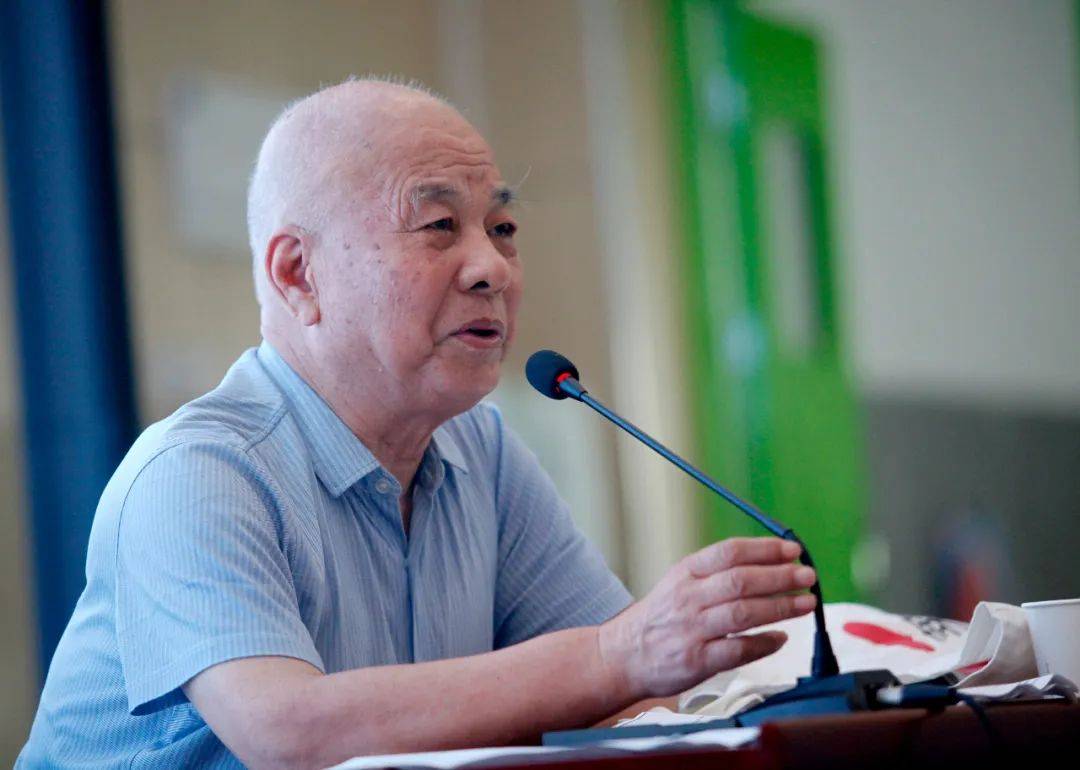 弘扬社会主义核心价值观童诗童谣大赛评委会主任王宜振答阳光报记者问