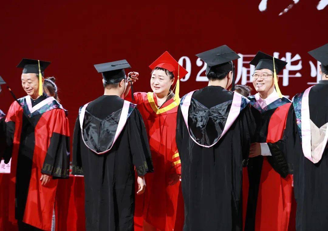 河北传媒学院隆重举行2022届毕业生毕业典礼暨学位授予仪式
