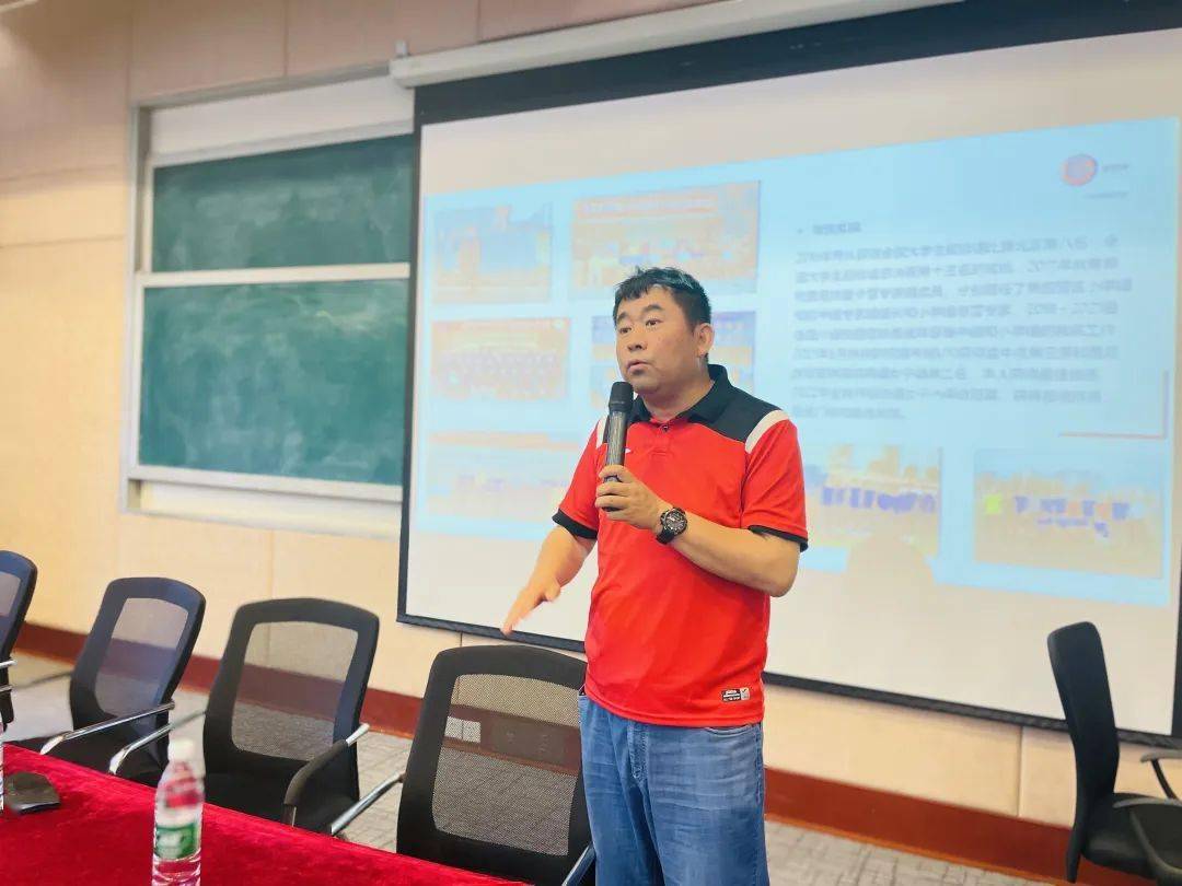 遇见沙湾高校教练进校园助力足球新发展