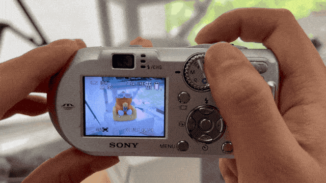 小红书爆款的 CCD 相机，你拍它可以，它拍你真不行