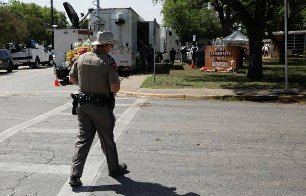 加州学院枪击案监控(美国得州枪击案视频)