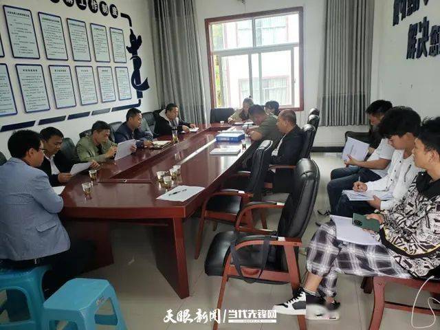 县乡村三级领导责任清楚瓮安县级层面成立了由县委常委,副县长,县公安