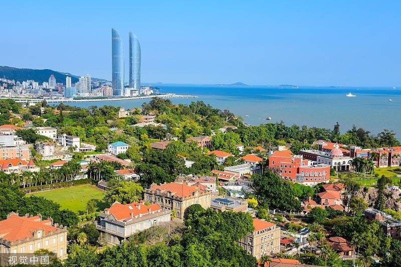 目前廈門市還有園林博覽苑,集美鰲園,天竺山森林公園,古龍醬文化園