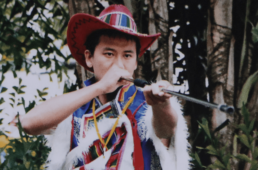 历史文化息息相关其历史渊源与当地苗族人民的吹枪运动在苗语里叫"盏