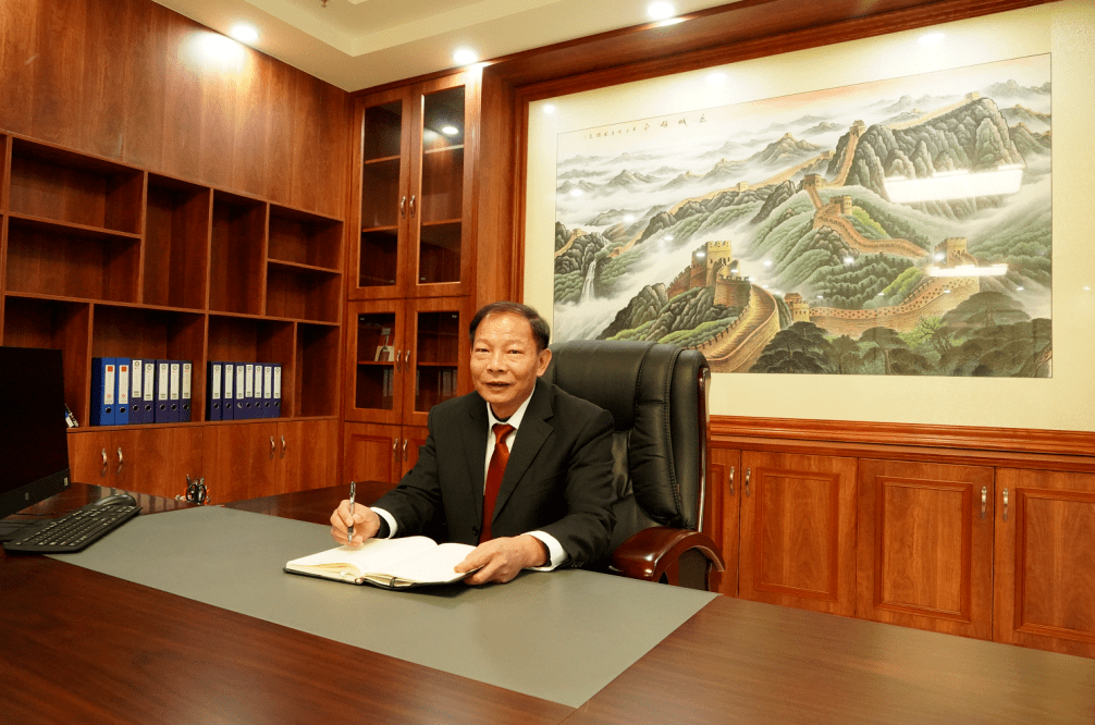 校长来了办温度教育育阳光学子博罗县榕城中学博东实验学校校长欧建强