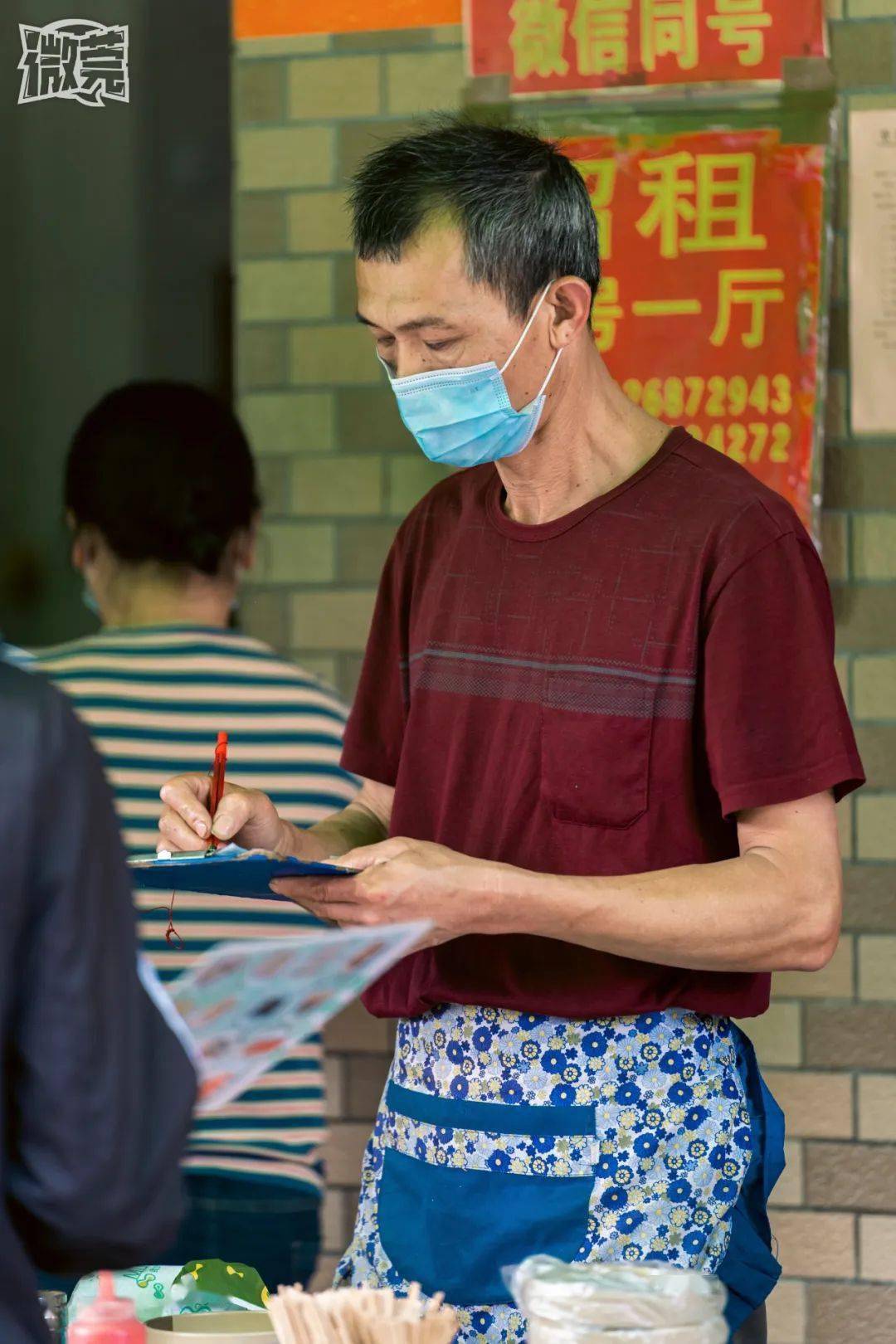 这位叔公手工研磨的老耳水东莞人追捧十几年