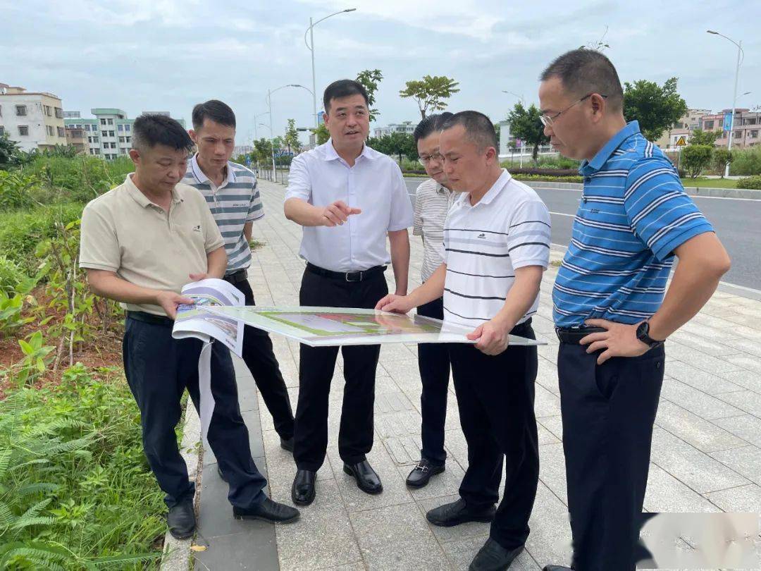 陈哲江调研项目建设时强调坚持高起点高标准规划加快项