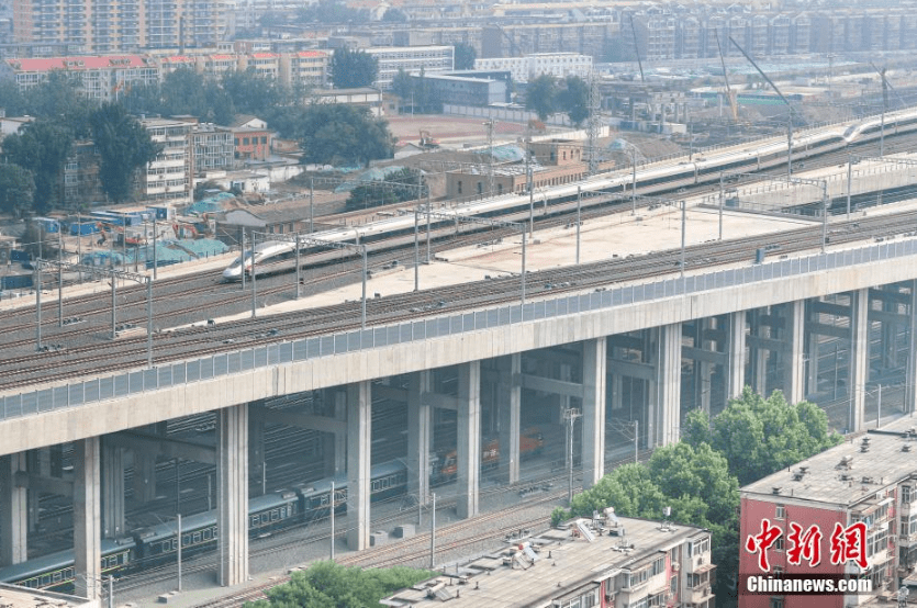中越双语荷花微资讯亚洲最大铁路枢纽客站北京丰台站开通运营