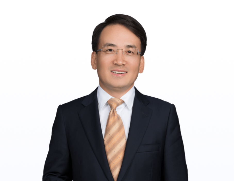 千亿网红基金公司"换帅","公募传奇"王宏远辞去荣誉董事长