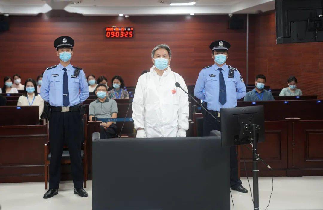 被控受贿735万余元淮南市原副市长汤传信受审