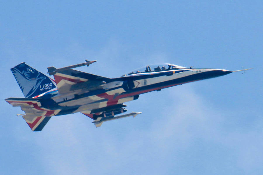 据台湾"中时新闻网"所谓"独家消息",6月23日上午,台空军"勇鹰号"高级