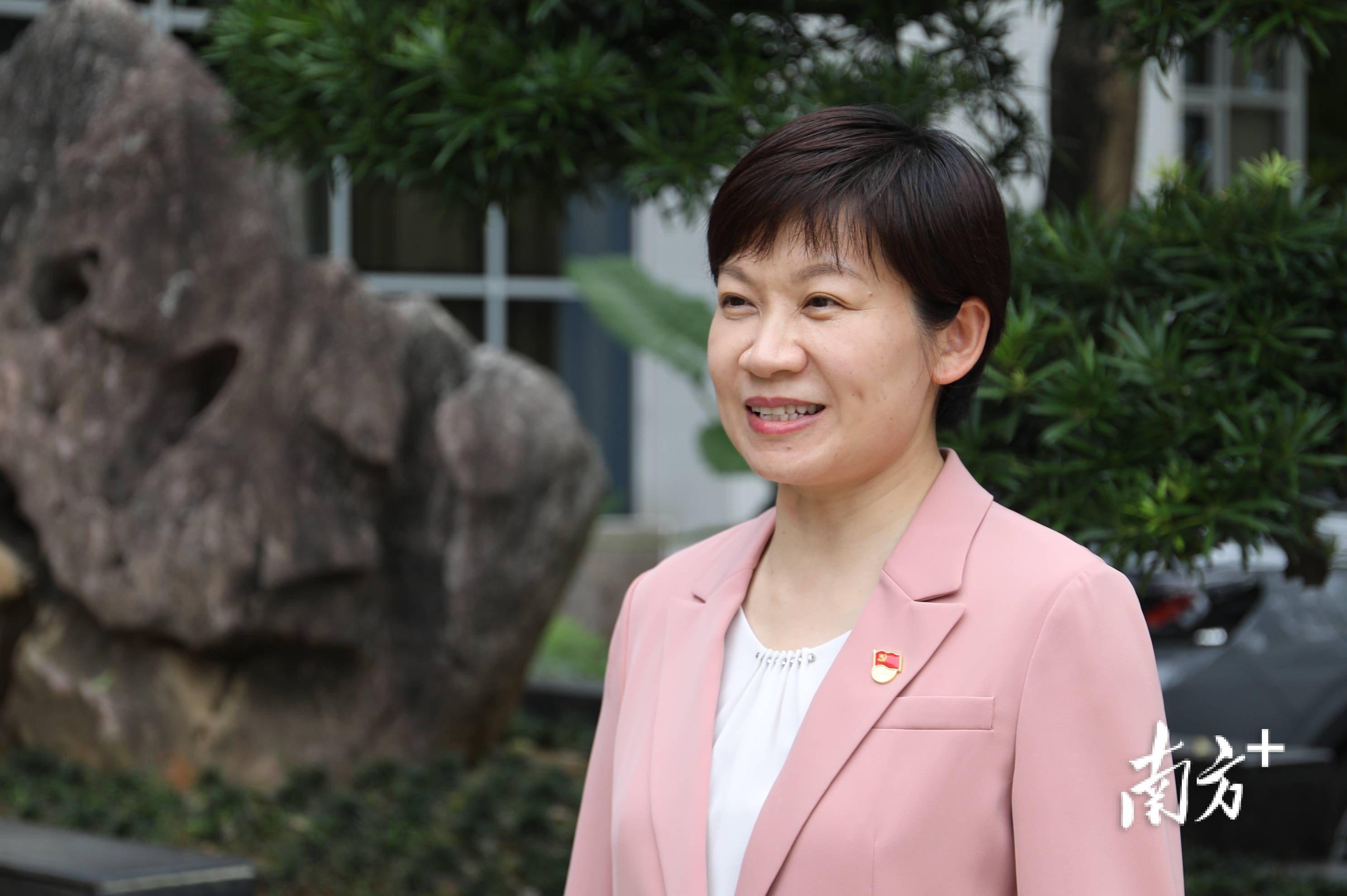 权威访谈梁卫华实施头雁工程推动深中医疗卫生深度合作