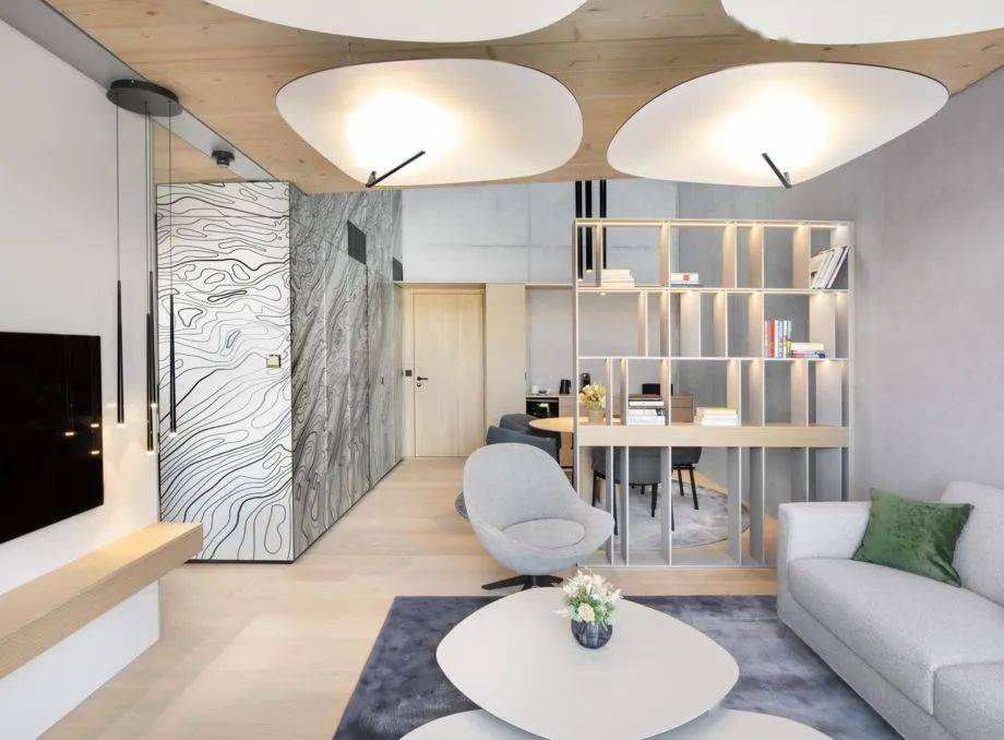 ��������ʿ���Ƶ꣬����BIG����ƣ��ݻ��Ƶ��һ������