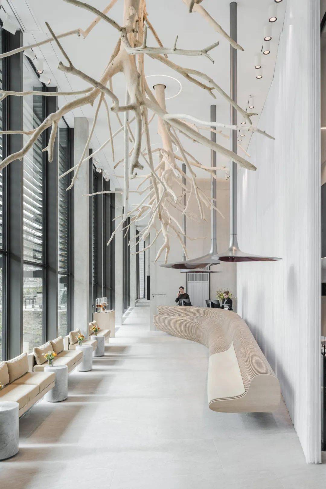 ��������ʿ���Ƶ꣬����BIG����ƣ��ݻ��Ƶ��һ������