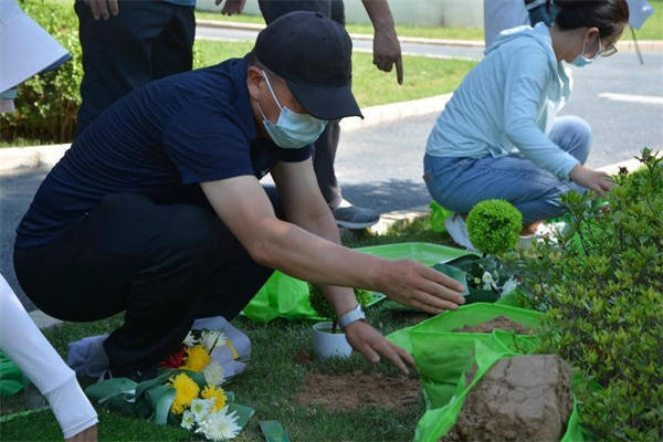 融入大地迴歸自然鄭州市第十五屆公益生態樹葬活動舉行