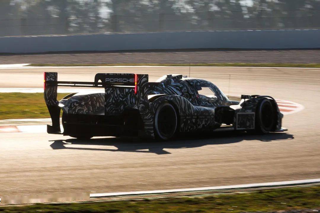 保时捷新一代勒芒赛车 963 lmdh 亮相古德伍德速度节_penske_北美