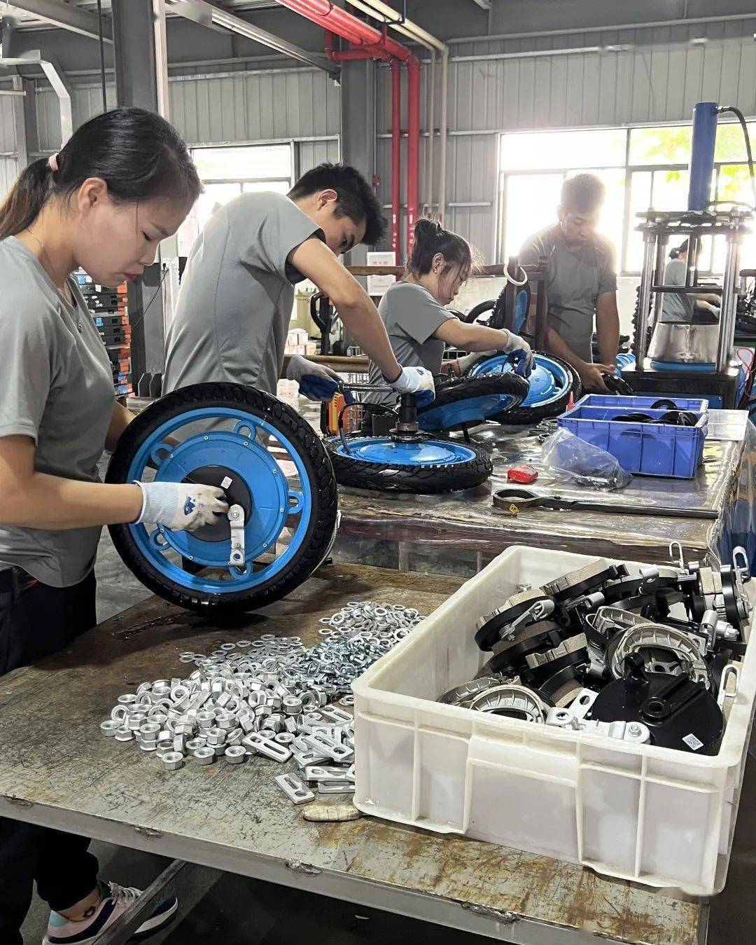 你骑的共享电动车是佛山造的!唔带盔?将自动断电!安全技术杠杠的