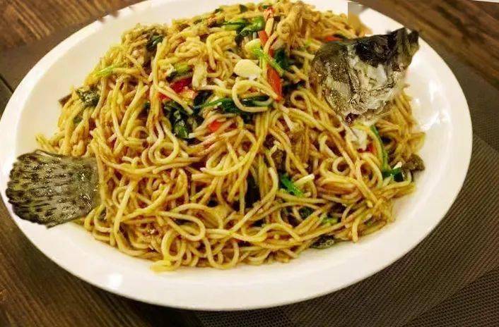 白明| 余干桂鱼炒粉_菜肴_口腔_干辣椒