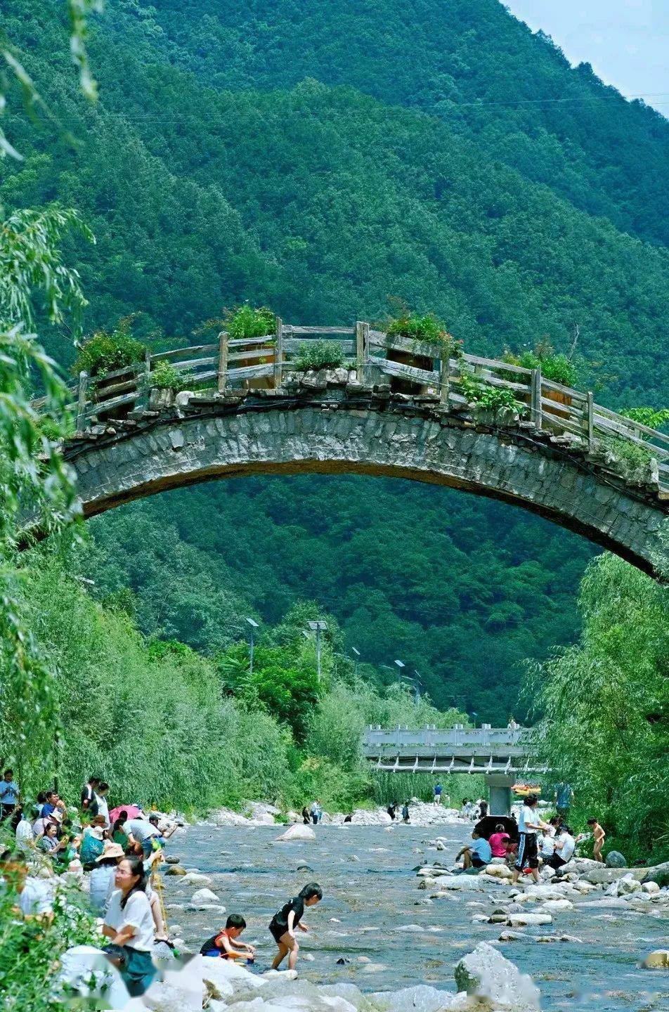 01草埡子高山草甸自由行我們安排了一條秦嶺高山草甸自駕行.