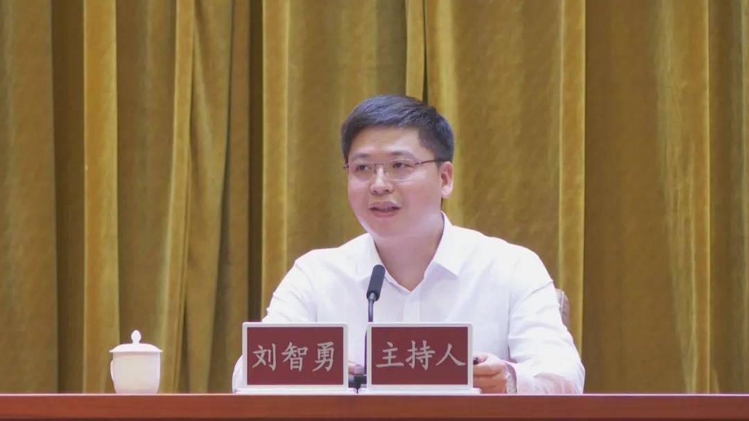 佛山市委常委,顺德区委书记刘智勇表示,随着进入老龄化社会,医疗卫生