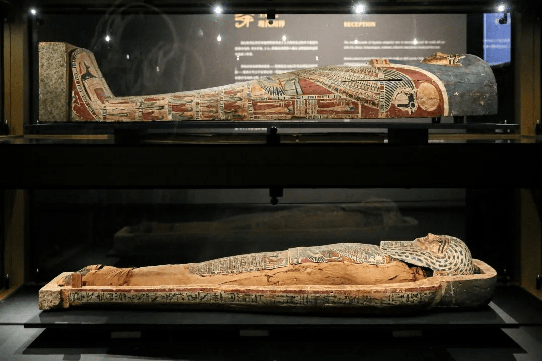 永恒的面孔:古埃及的黄金木乃伊特展在深圳展出