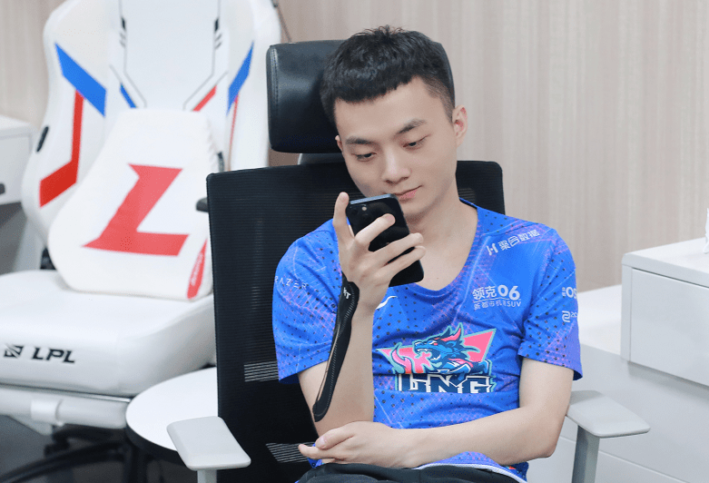 碰到强队就原形毕露,今年s赛又凉了_doinb_队伍_比赛