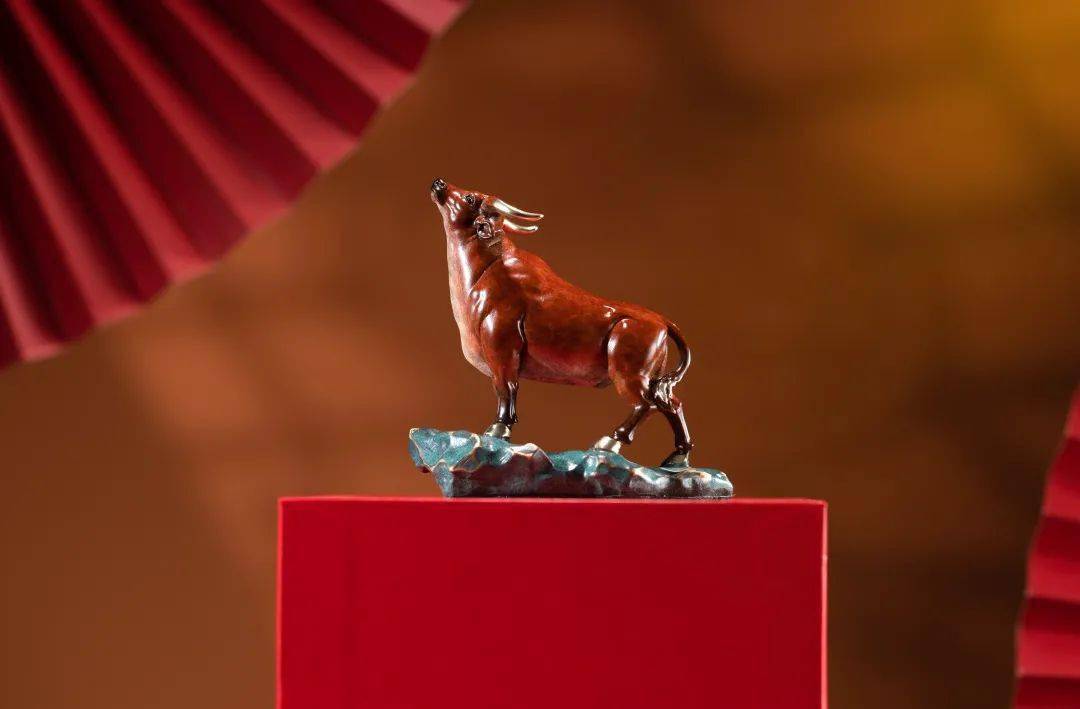 牛转乾坤,牛气满满,点击开启下半年牛运_朱炳_五帝_设计