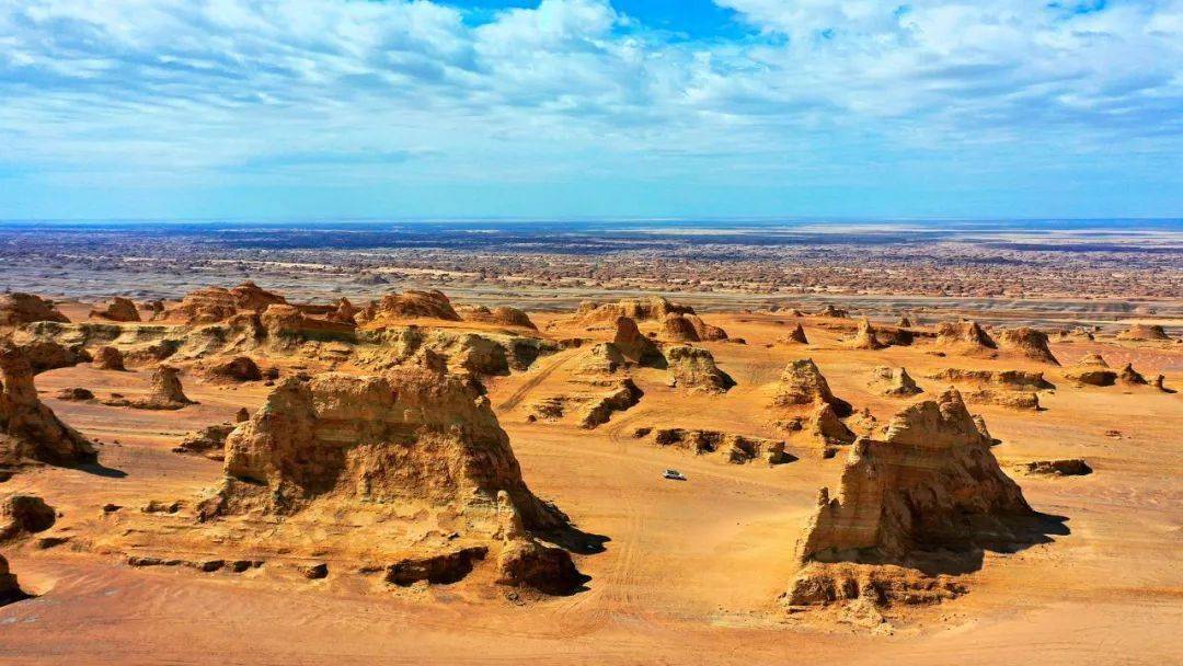 股力量古朴而坚定的钟声响彻八方压制住一切纷扰至今已有400多年历史