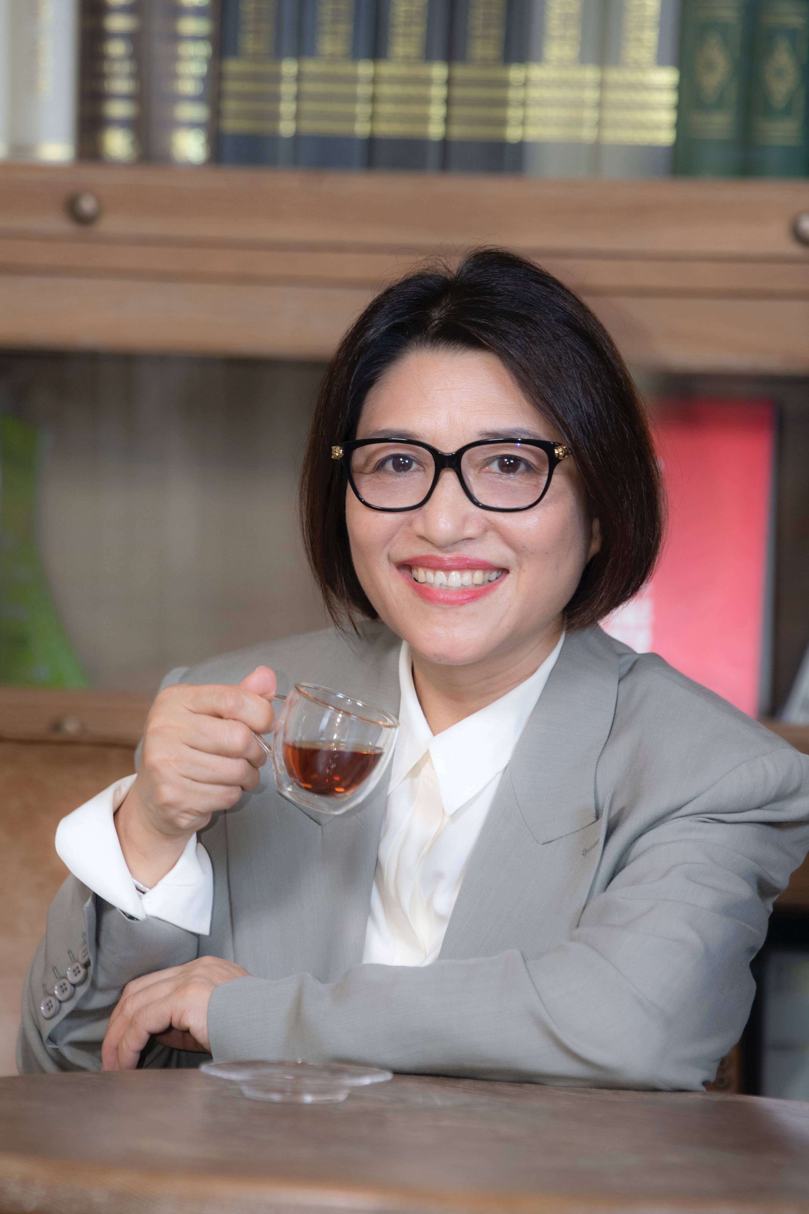 企示录 | 冰火楼创始人胡艳萍:香辣是湘菜的dna,离不开这个根_湖南省