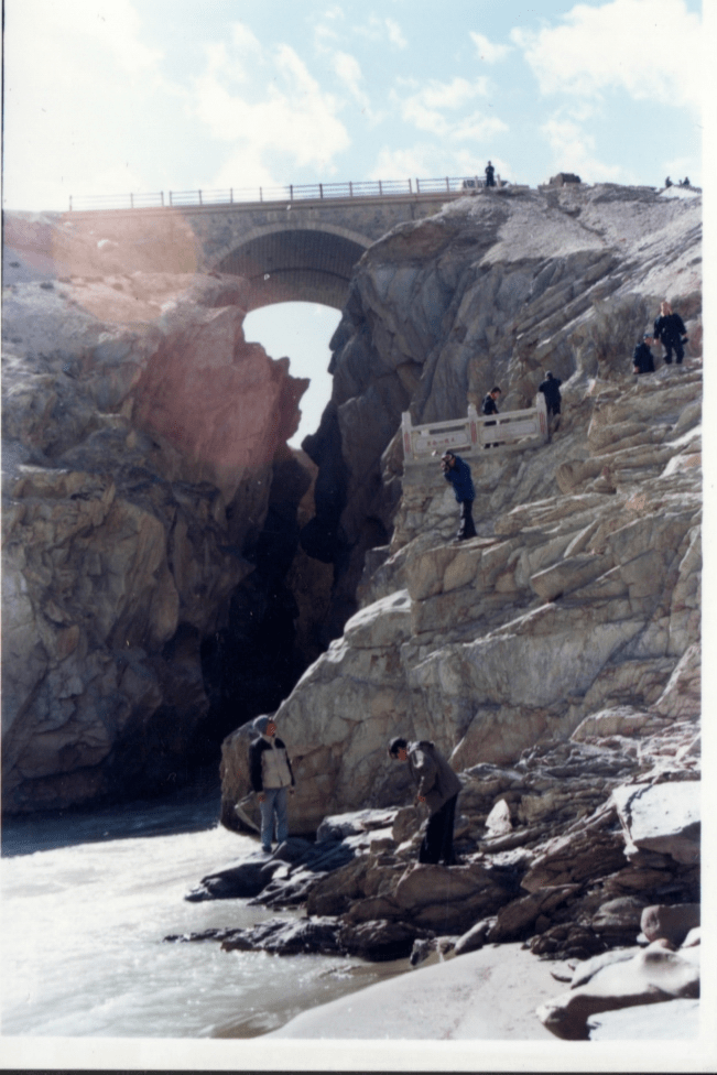 青藏公路之父丨慕生忠