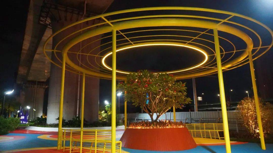 华丽变身佛山这条高架桥下藏了个颜值超高的公园