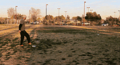 教你正确的滑铲姿势(动图演示)