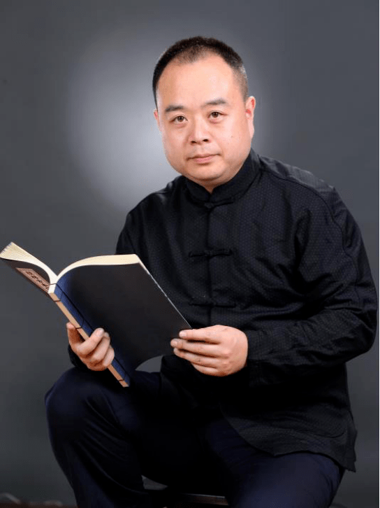 安徽秋浦书院院长,安徽省中华传统文化研究会教育专业委员会特聘专家