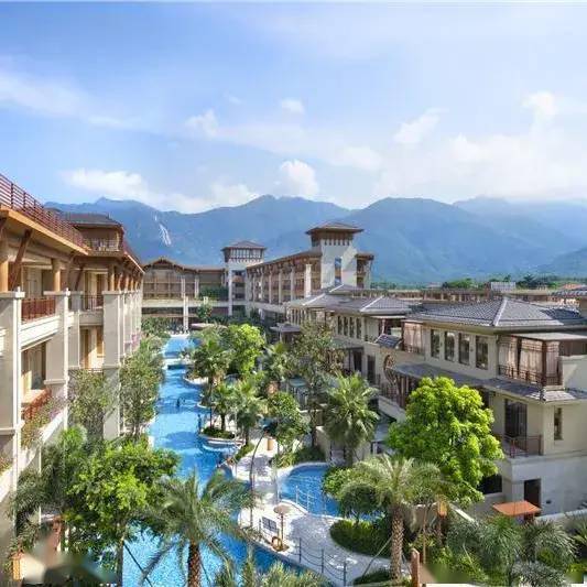 森林海温泉度假酒店位于广州市增城区旅游名镇派潭,距离白水寨景区约2