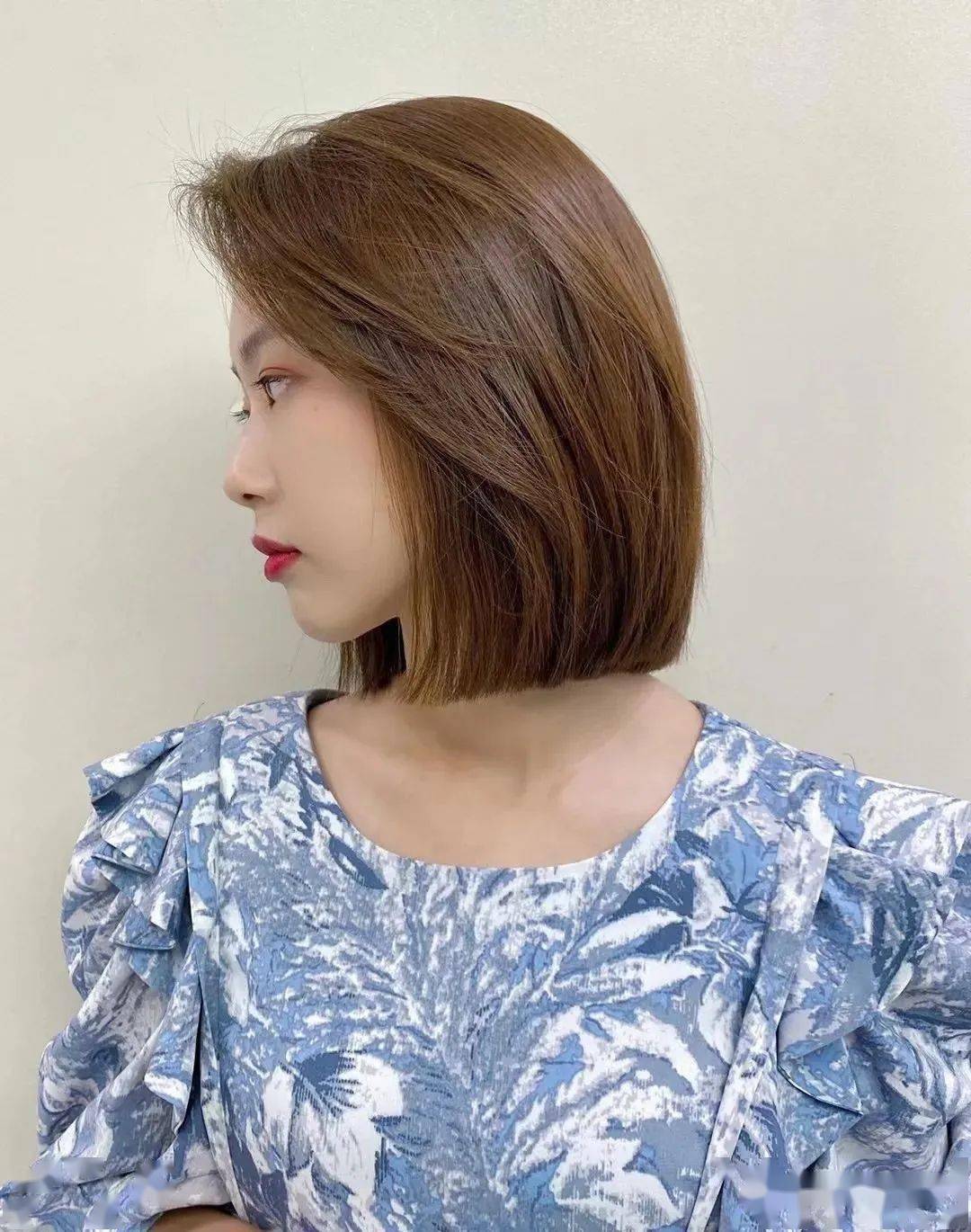 "高级感一刀切",性感呀!_发型_中国_形象