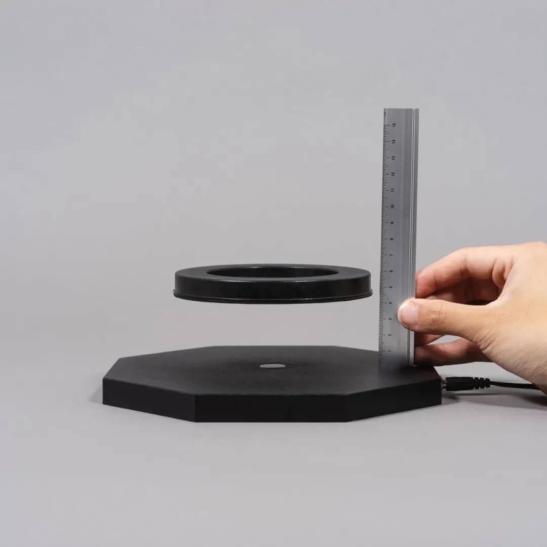 10例——悬浮产品设计