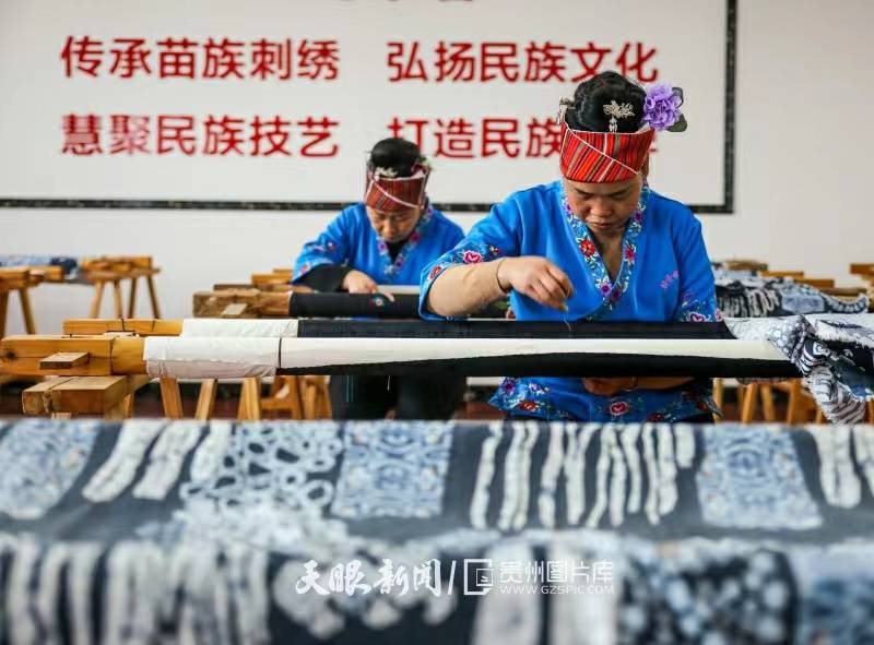 持续推动非遗工坊建设 助力乡村振兴_原非遗_就业_支持