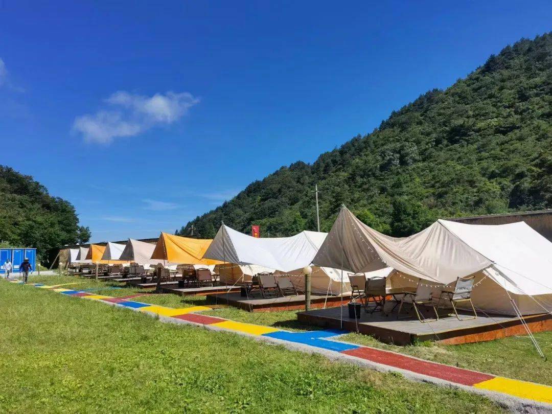 夏日露营围山恋星空露营帐篷节丨放夏烦恼卸夏疲惫书写自己的野营生活