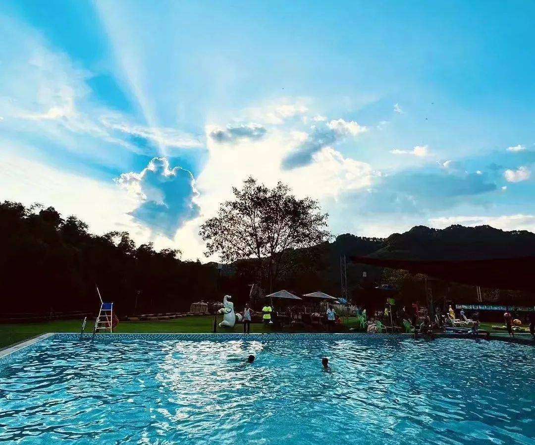 鱼子岗水上乐园走起!_万盛_项目_过山车