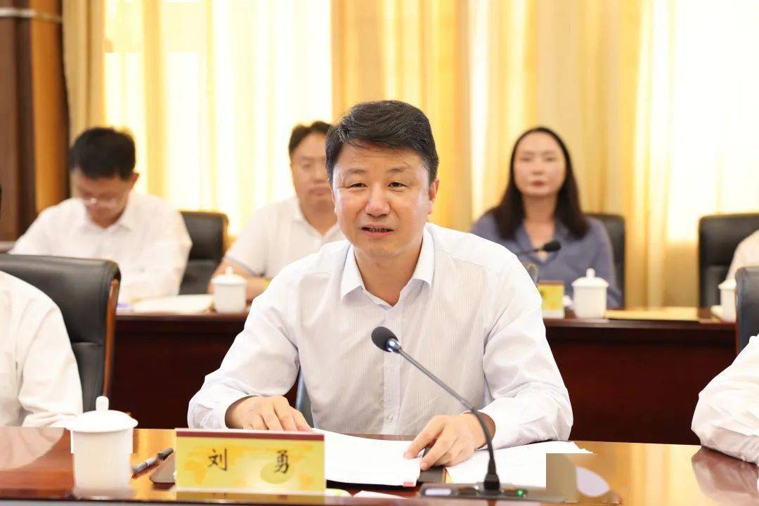 楚雄州与云南财经大学举行校政合作座谈会