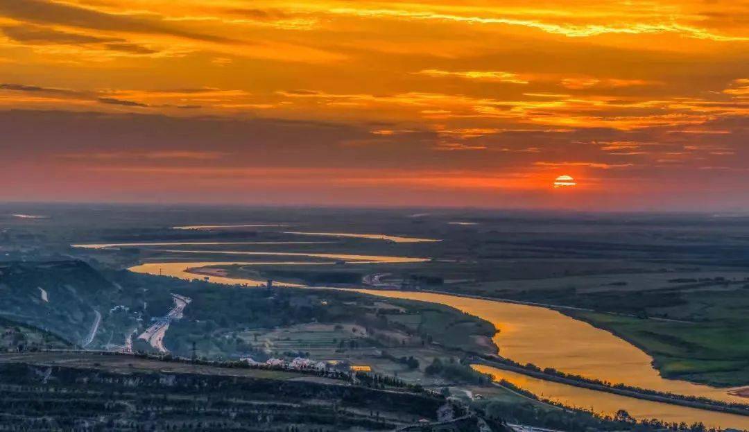 雄关漫道山河表里潼关路