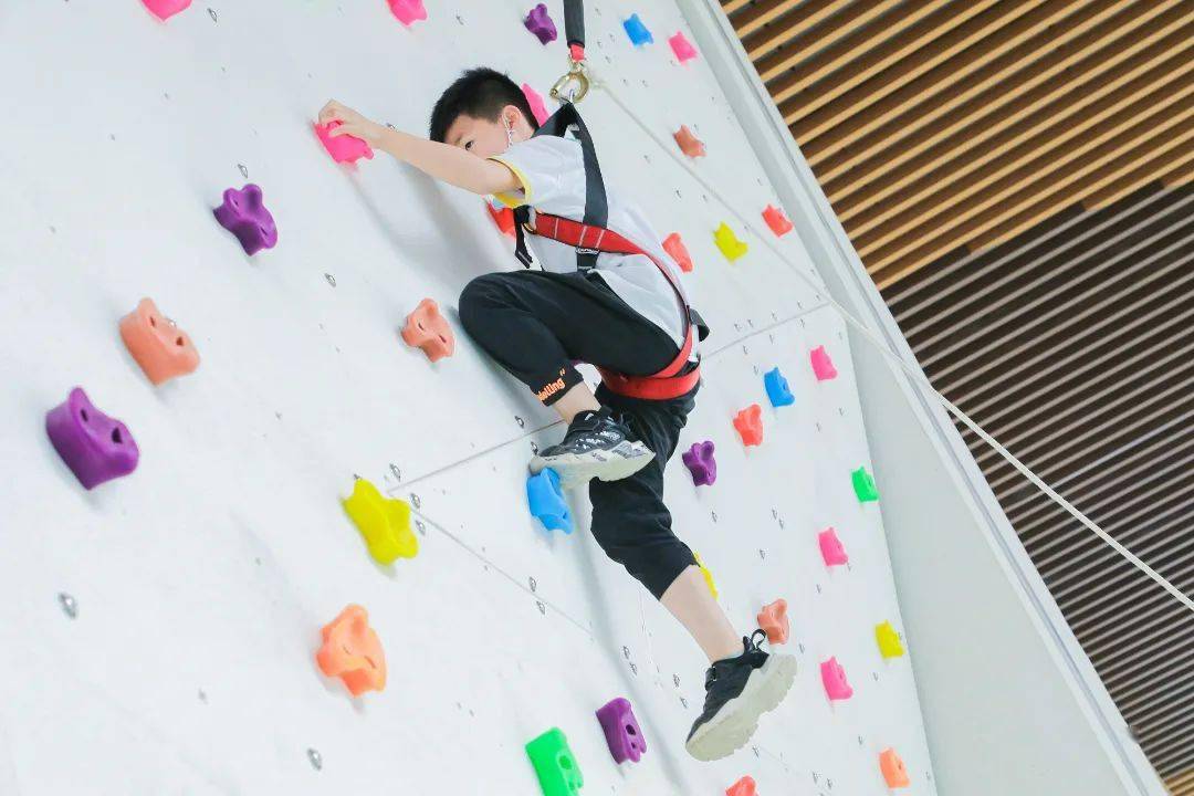 校园花海感统训练室棋艺空间手工艺坊造物车间科创空间美术绘艺室heng