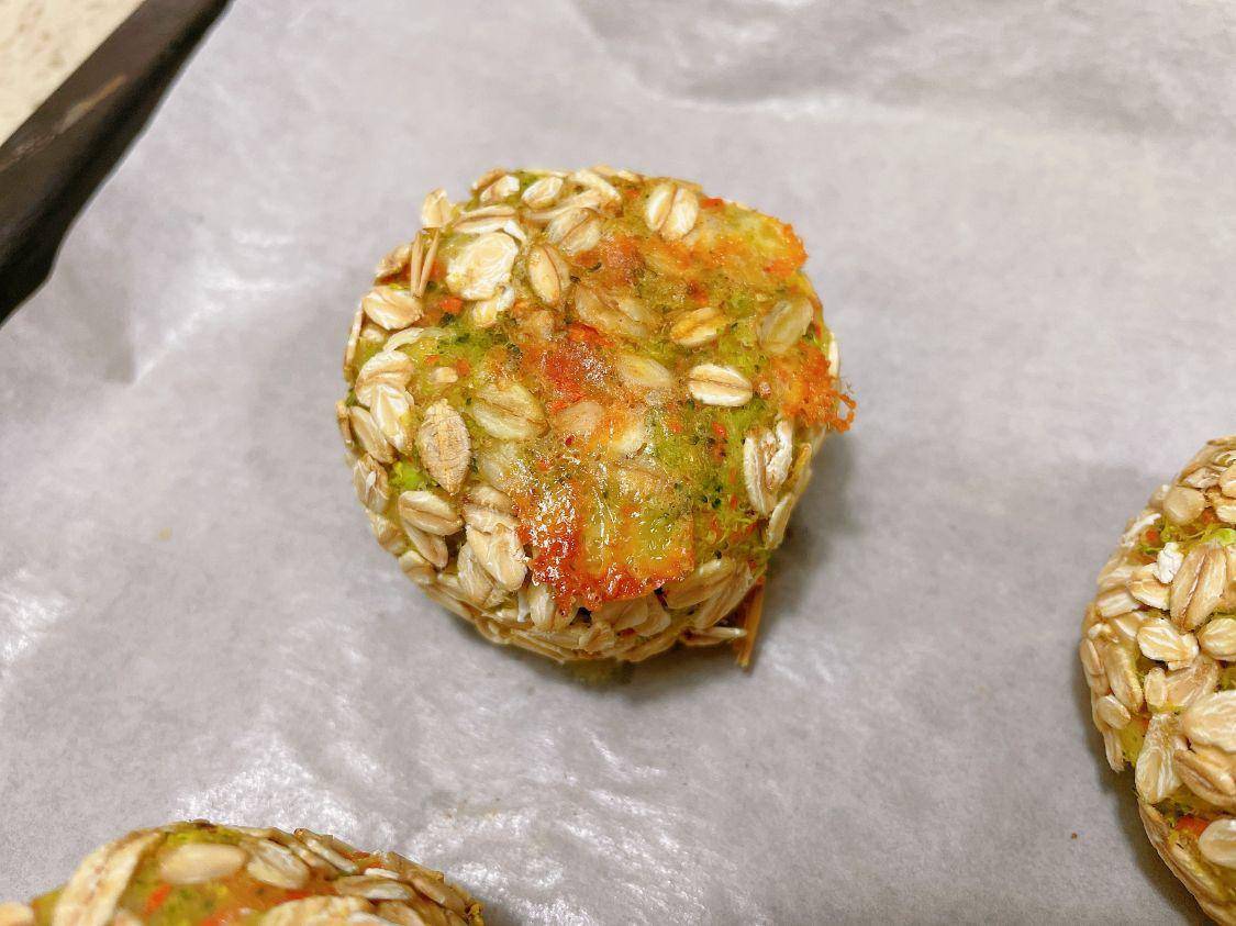 夏天忙着减肥,建议女生,多吃这款燕麦蔬菜饼,口感好,味道香