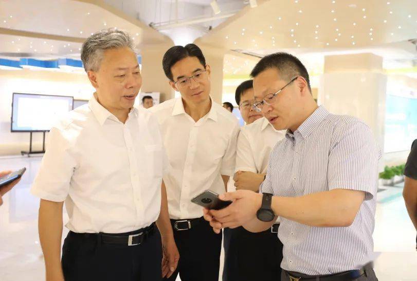 【园区|动态】国管局节能司副司长洪波调研信息港小镇